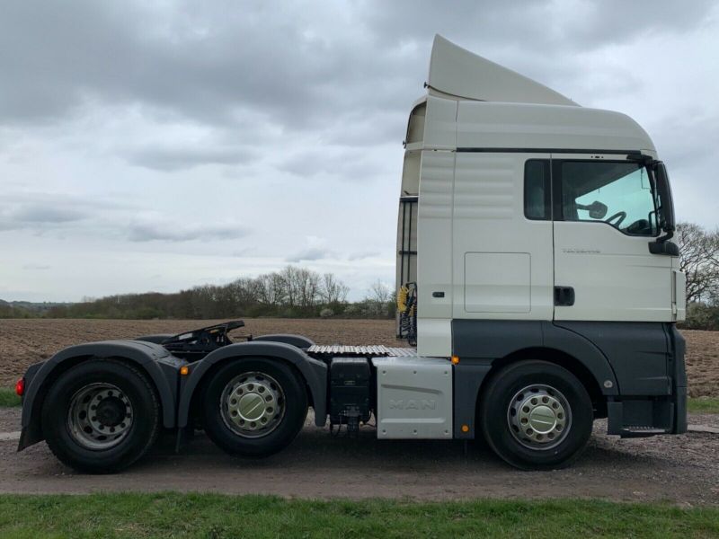 MAN TGX 26.440 6X2 MIDLIFT TRACTOR UNIT